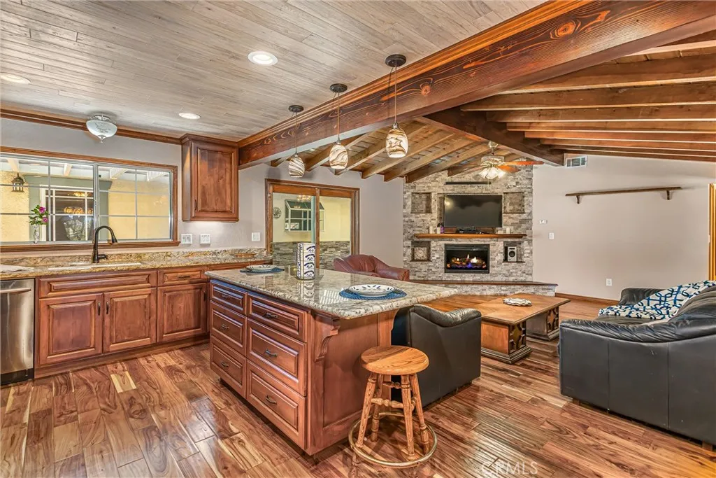 19815 Magnolia, Nuevo, California 92567 home-pic-13